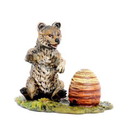 Bär mit Honigwabe